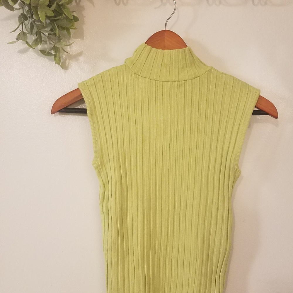 Ribbed Knit Sleeveless Mock Neck Top